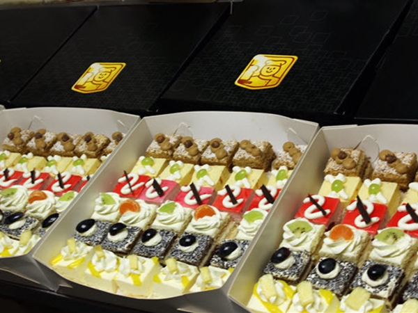 petit four 5*5 kirsch